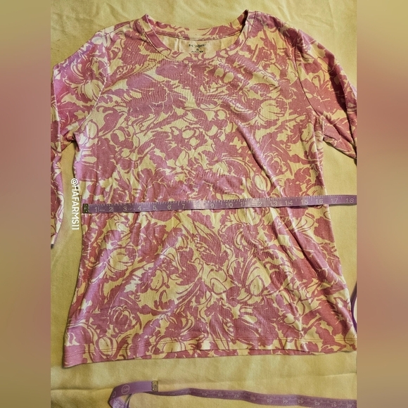 Studio Works Light Purple 3/4 Sleeve top - Picture 5 of 7